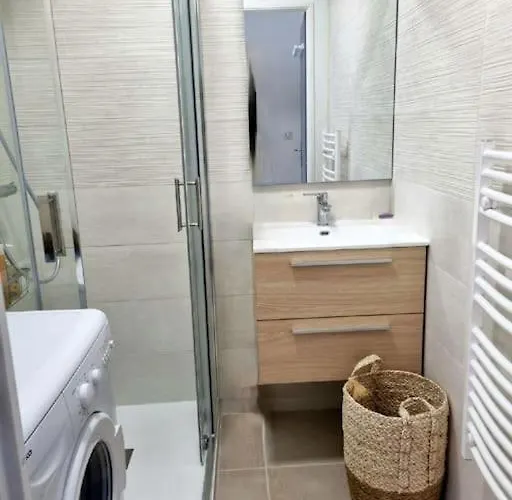 2 Pieces Confort Apartamento Saint-Raphaël